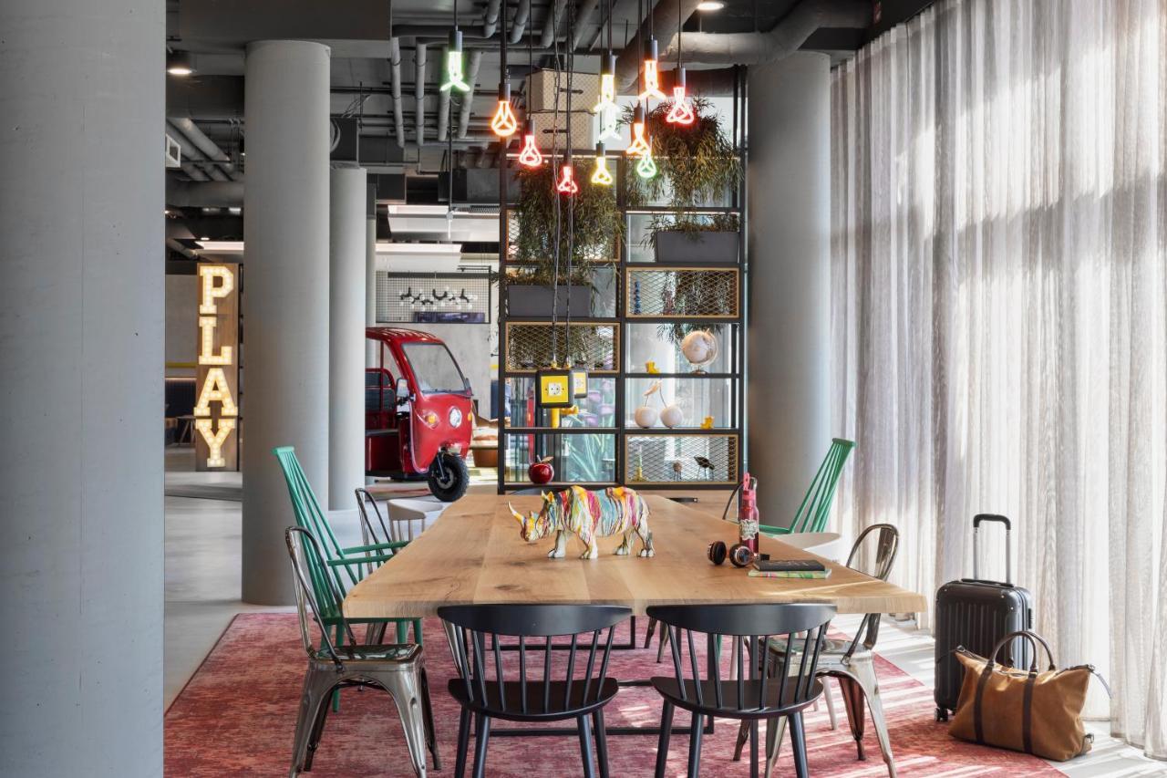 Moxy Vienna City East Exterior foto